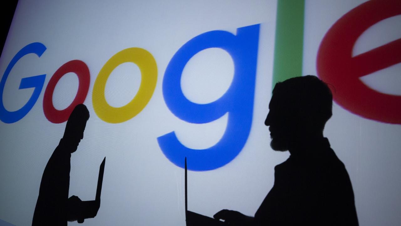 Google hizmetlerine erişim sorununu gösteren ekran veya uyarı içeren sahne