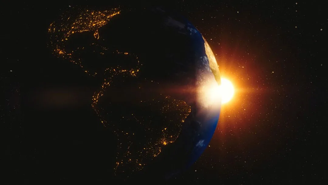 Yıldızlararası ziyaretçinin yön değişimini gösteren astronomik veri görseli