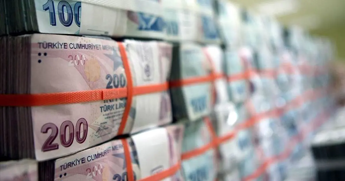 Otomobil kampanyaları ve sıfır faizli kredi duyurusu yazılı görsel