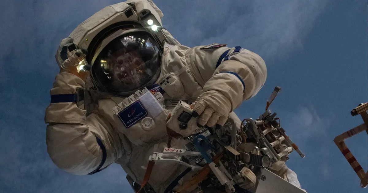 Astronotun hastalanması nedeniyle uzay görevinin yarım kaldığı anı yansıtan fotoğraf