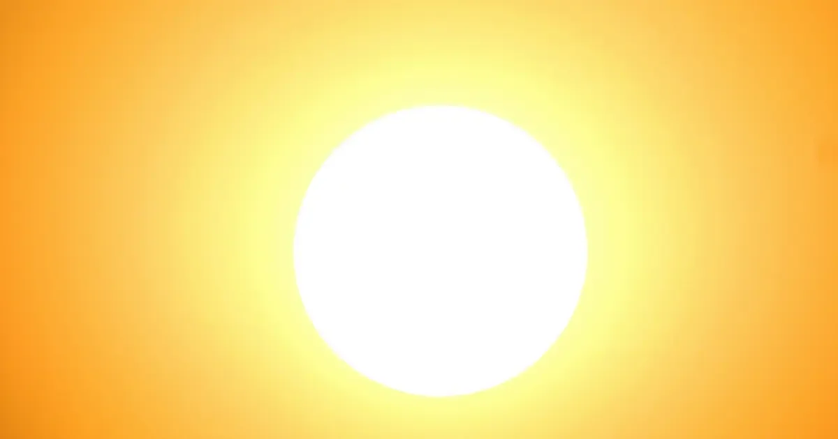 Güneş'in diğer yıldızlardan farklı davranışını temsil eden bilimsel görsel veya şema