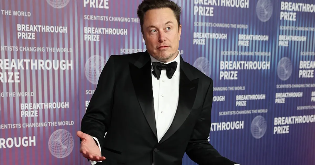 Elon Musk uzaya çok sayıda uydu fırlatmayı hedefliyor