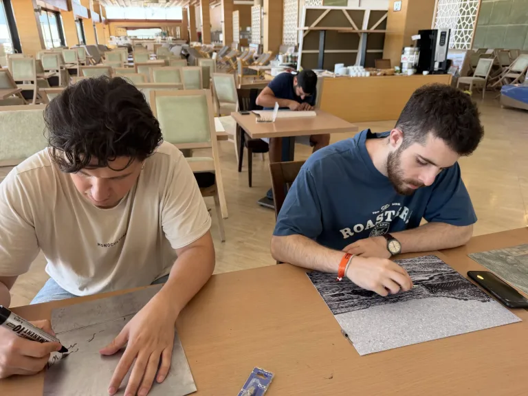 III. Acapulco Sanat Çalıştayı açılış anından katılımcılar ve etkinlik sahnesi