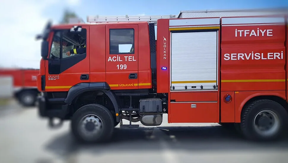 Boğazköy ve Beylerbeyi’nde iki ayrı araç yangınına ait görüntü