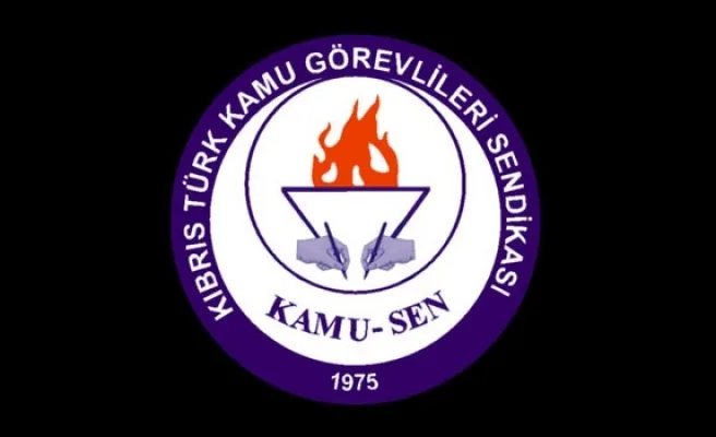 KAMUSEN temsilcileri eğitim politikalarında liyakat, şeffaflık ve katılımcılık talep ederken konuşuyor