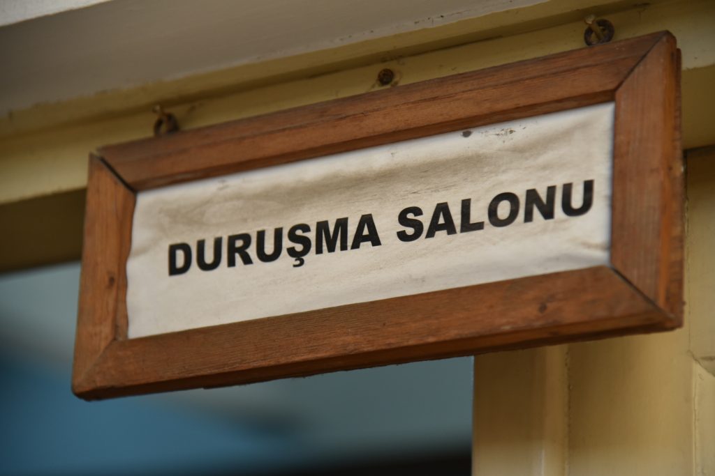 Gemi faciasıyla ilgili soruşturma kapsamında gözaltına alınan zanlıların adli işlemleri sürüyor.