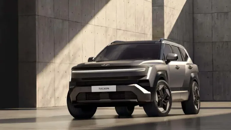 Hyundai Tucson 2027 modelinin cesur tasarım değişikliklerini vurgulayan tanıtım görseli