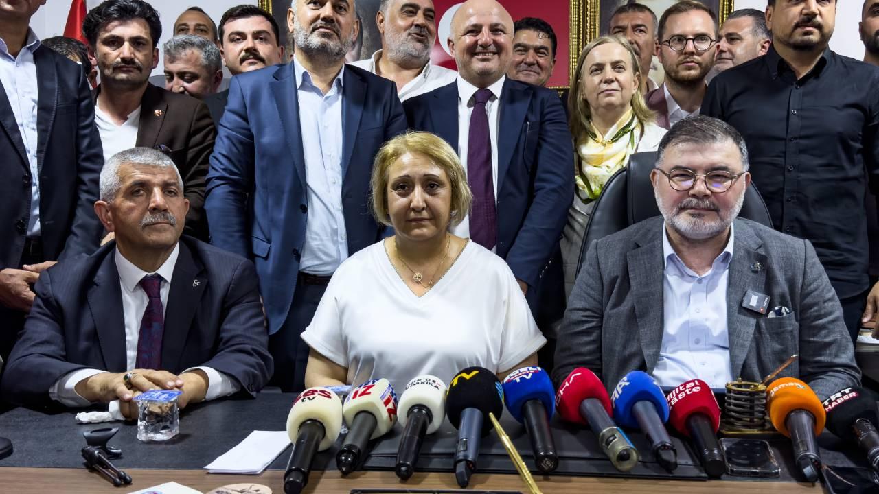 Asuman Şen, Menderes Belediye Başkan Vekili seçimi sonucunu simgeleyen bir an