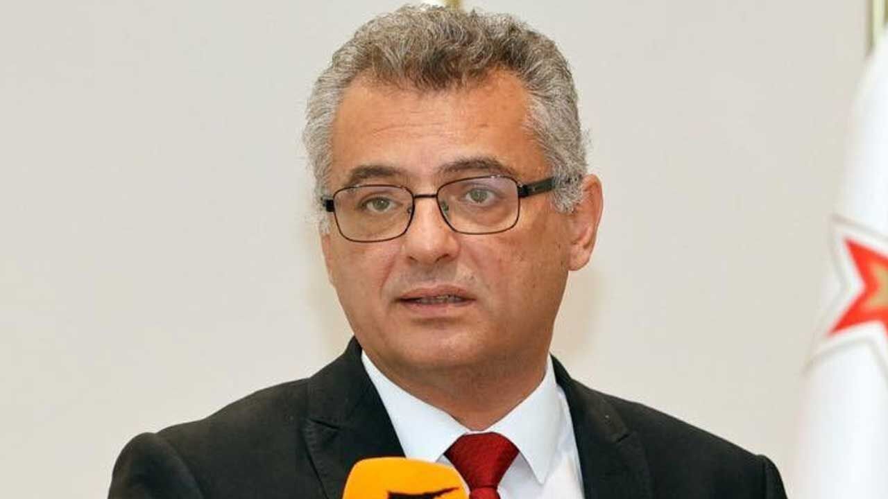 Erhürman konuşurken arama kurtarma çalışmalarının sürdüğünü vurguluyor