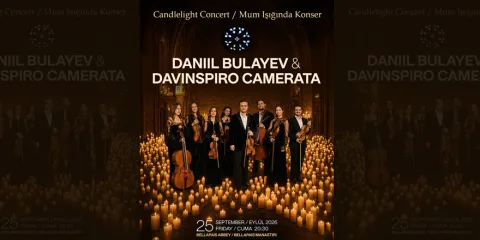 Daniil Bulayev ve Davinspiro Camerata’nın Bellapais’te mum ışığında gerçekleştirdiği konser anı