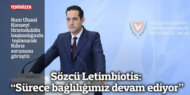 Sözcü Letimbiotis’in söyleşi sırasında konuşurken görüntüsü