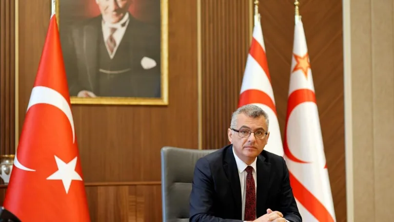 TCG Alemdar'ın kurtarma çalışmalarıyla ilgili açıklama yapan Erhürman