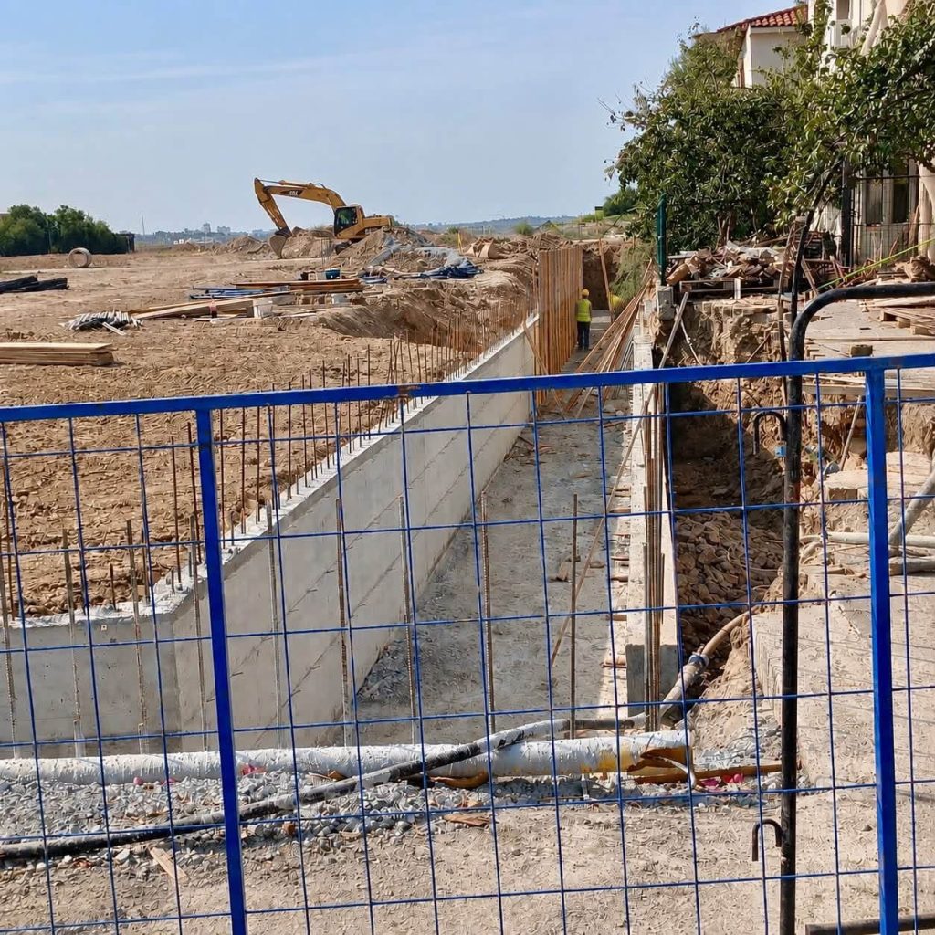 Amcaoğlu, Soylu Sokak Yağmur Suyu Kanal Projesi’nde sona yaklaşıldığını açıklıyor