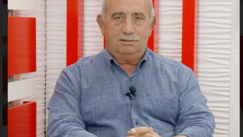 Kar-İş ve Toplu Taşımacılar Birliği üyeleri yeniden yola çıkma kararıyla ilgili açıklama yapıyor