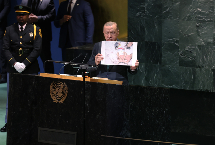 Cumhurbaşkanı Erdoğan: Gün, insanlık adına Filistin'in yanında dimdik durma günüdür