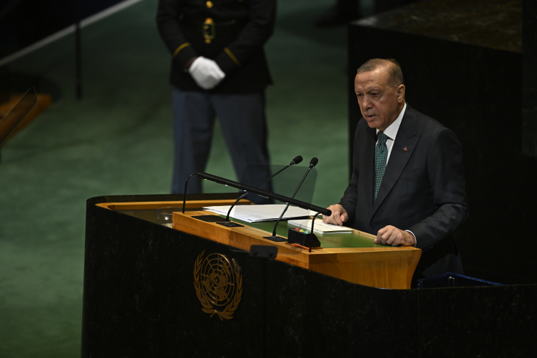 Cumhurbaşkanı Erdoğan: Gün, insanlık adına Filistin'in yanında dimdik durma günüdür