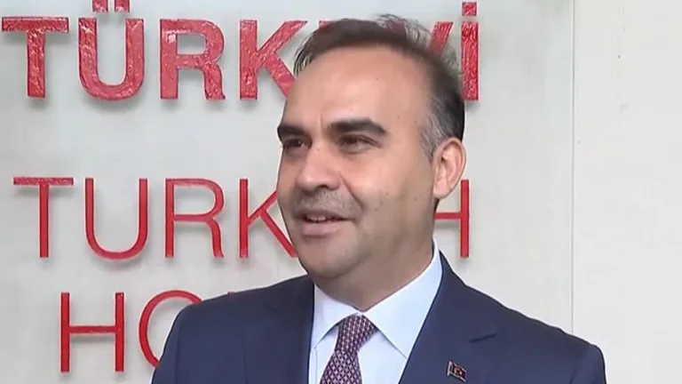 Türkiye'nin hibrit roket teknolojisi testi için hazırlanan roketin prototipi veya ilgili ekipman