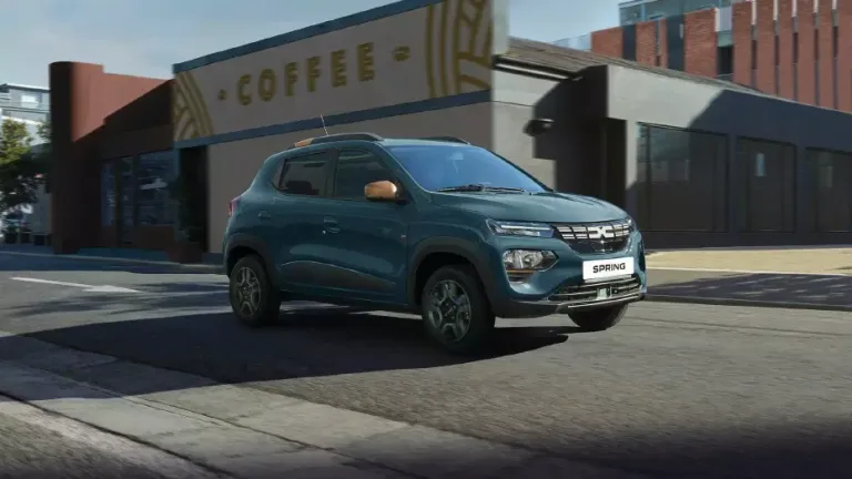 Dacia Spring'in ikinci nesline dair tanıtım görseli — Türkiye'ye gelip gelmeyeceği merak konusu