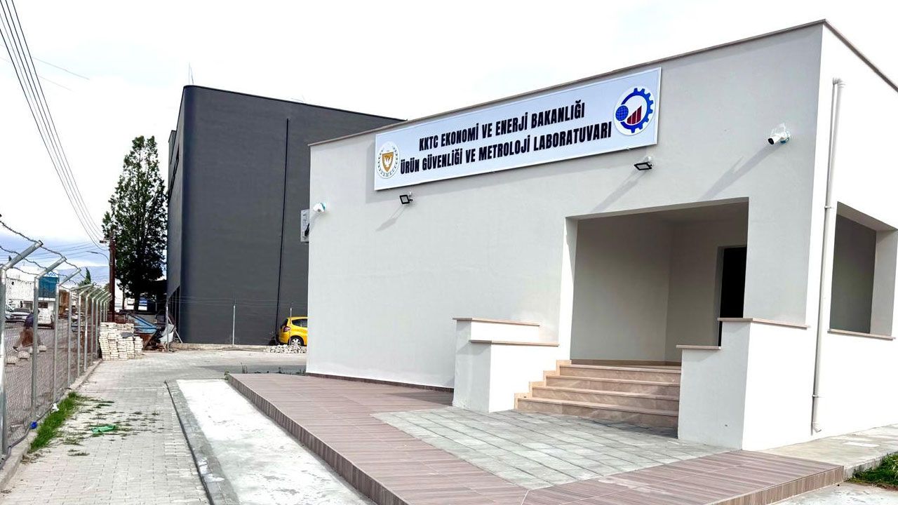 Ürün Güvenliği ve Metroloji Laboratuvarı’nda başlayan çalışmaların yapıldığı iç mekan görünümü