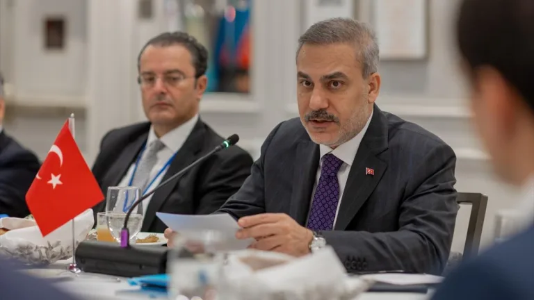 TDT üyesi dışişleri bakanları New York toplantısı sırasında bir arada