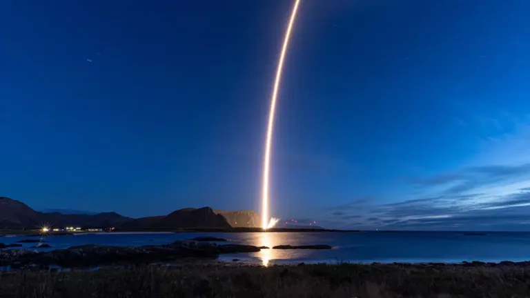 SpaceX'in Avrupa merkezli rakibi tarihe geçen bir roketle fırlatma başarısını kutluyor