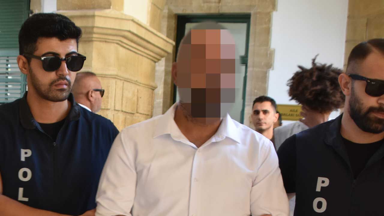 Araçta başlayan tartışma sonrası gözaltına alınan şüphelilerin adliyeye sevk anı