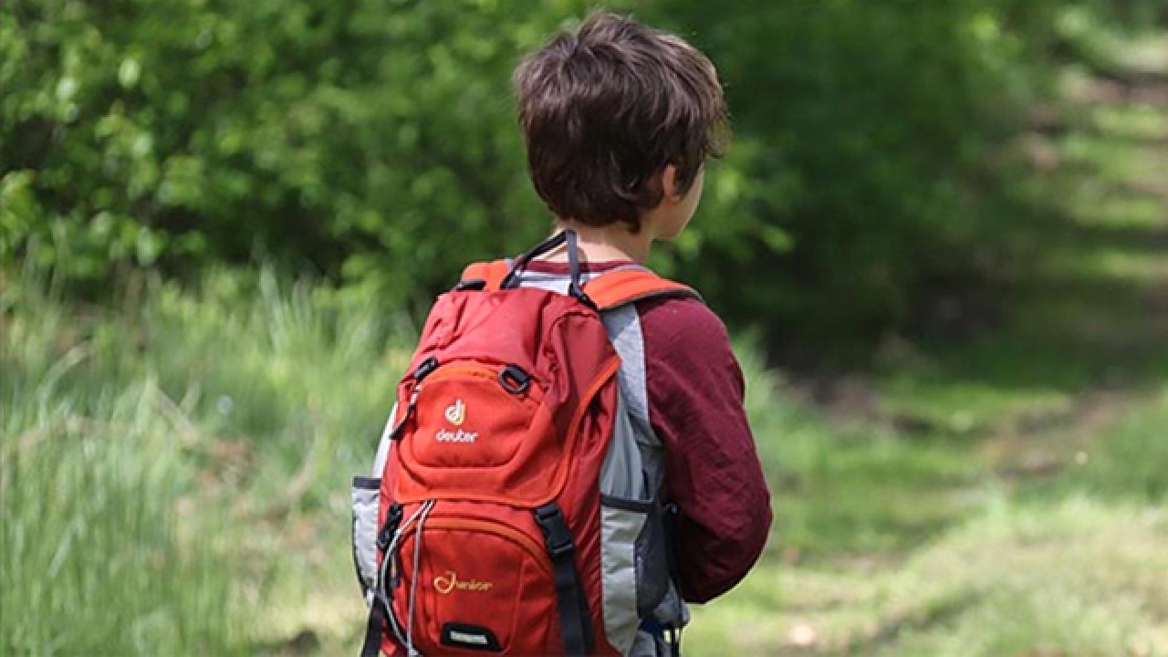Avrupa'da PISA sonuçlarıyla ilgili eğitim krizine dikkat çeken bir görsel, başlıkta tarihin en düşük seviyesi vurgulanıyor