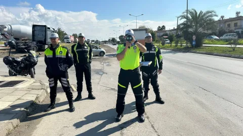 Trafikte 7 günlük bilanço: 51 kaza ve 27 yaralının bulunduğunu belirten haber başlığı görseli.