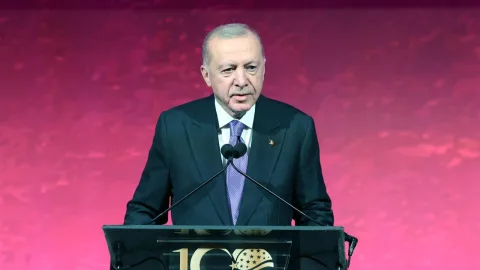 Cumhurbaşkanı Erdoğan New York’ta resmi ziyaretlerde ve görüşmelerde bulunuyor.