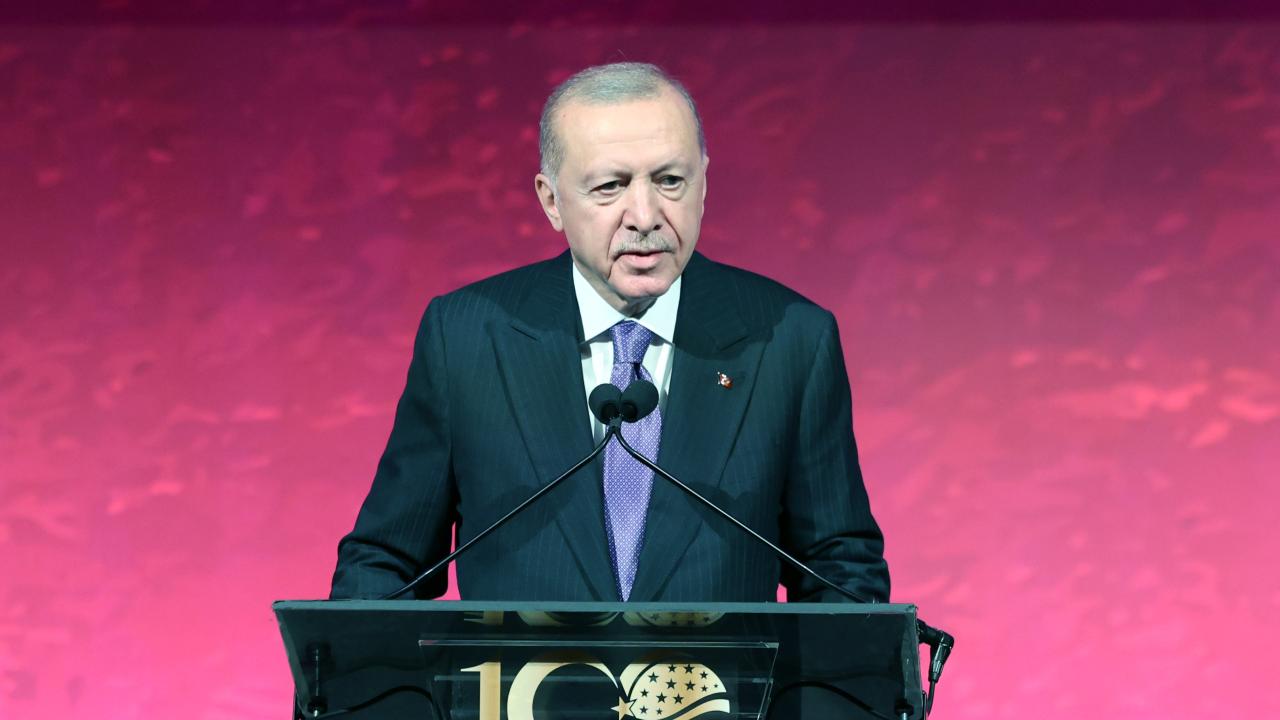 Cumhurbaşkanı Erdoğan New York’ta resmi ziyaretlerde ve görüşmelerde bulunuyor.