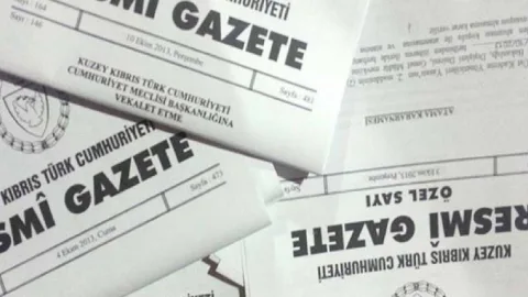 Ulaştırma Bakanlığı önünde görev değişimini simgeleyen resmi yok açıklama eksik