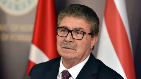 Engelli araç muafiyeti için 3000 cc ve 30 bin sterlin sınırını vurgulayan haber görseli