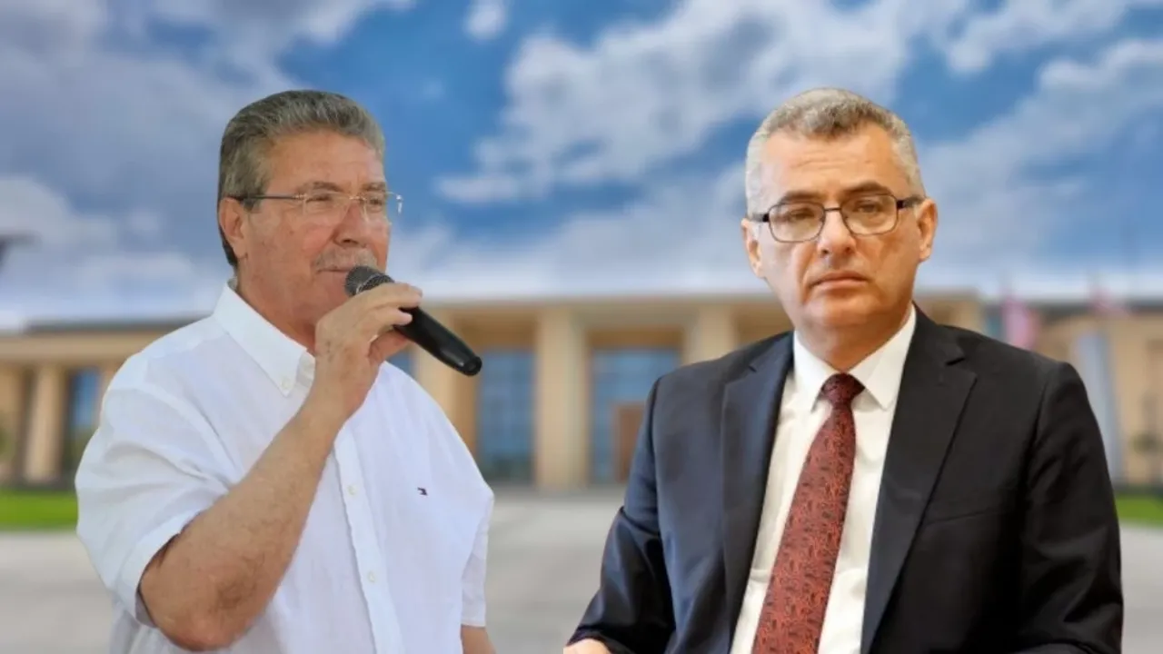 Üstel ve Erhürman yan yana; karma oy tepkisini gösteren toplantı anı