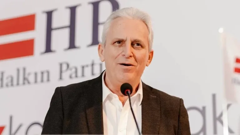 Köroğlu, Batı Nil Virüsü uyarısı yaparken ciddi bir ifade sergiliyor