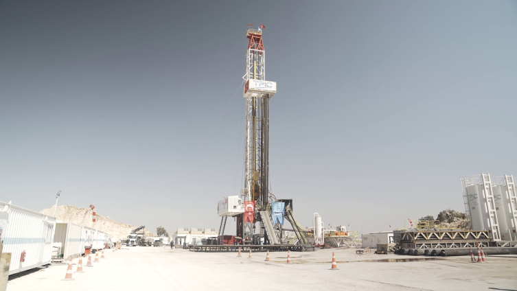 İki yerli petrol sondaj kulesi Şırnak'ta göreve başladı