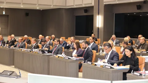 Karma oy uygulamasının kaldırıldığını ve parti içi tercih sisteminin süreceğini belirten haber başlığı
