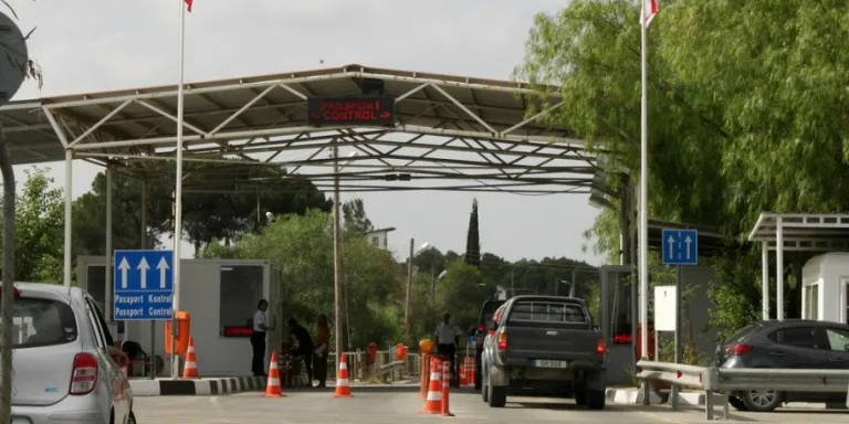 Kermiya’da uyuşturucu operasyonuyla ilgili tutuklanan 48 yaşındaki şahsı temsil eden görsel