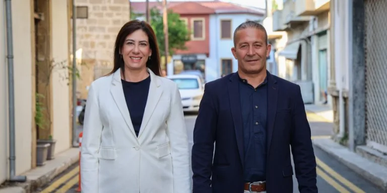 CTP üyeleri Tatlısu’da destek kararı alırken grup fotoğrafı veya toplantı sahnesi