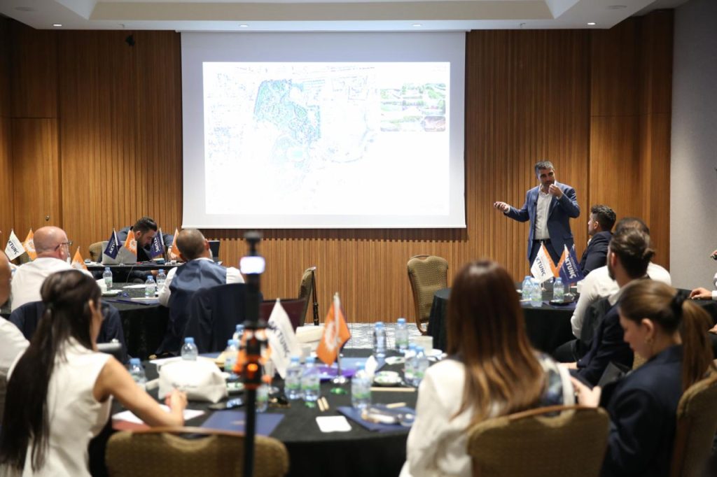 UBP'nin LTB Başkan adayı Aktunç, UBP meclis adaylarıyla buluştu