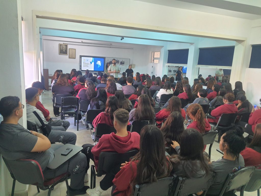 Uyuşturucu ile Mücadele Komisyonu üyeleri toplantı düzenliyor, ESPAD araştırması çalışmaları masada