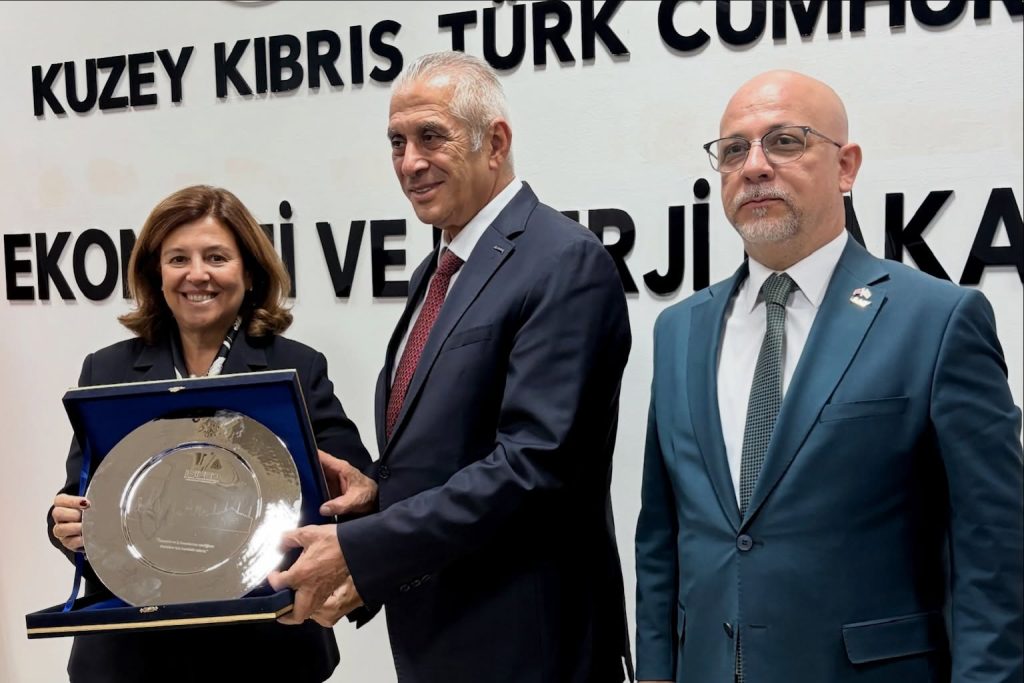 Taçoy, İstanbul Sanayici ve İş İnsanları Dernekleri Federasyonu heyetini kabul etti