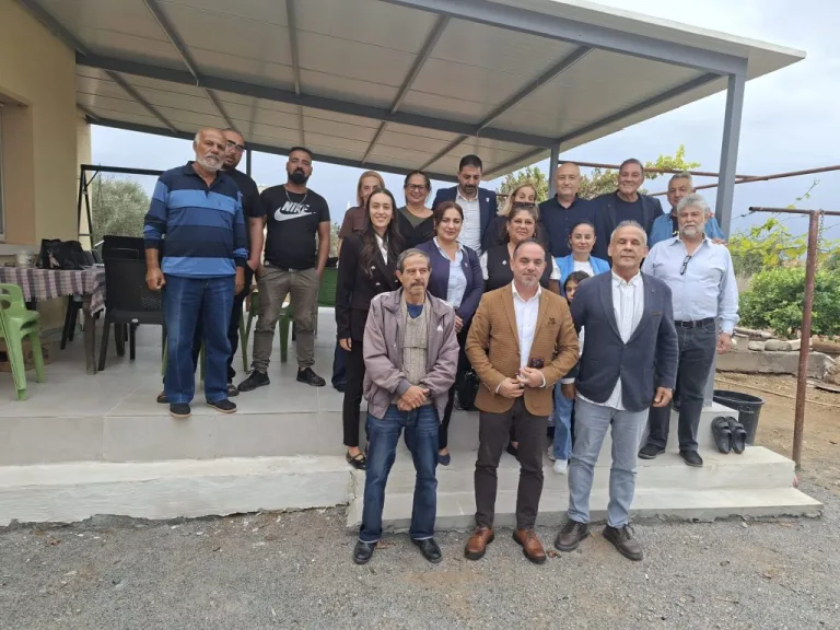 TAM Parti heyeti Tepebaşı ve Geçitköy’de vatandaşlarla bir arada