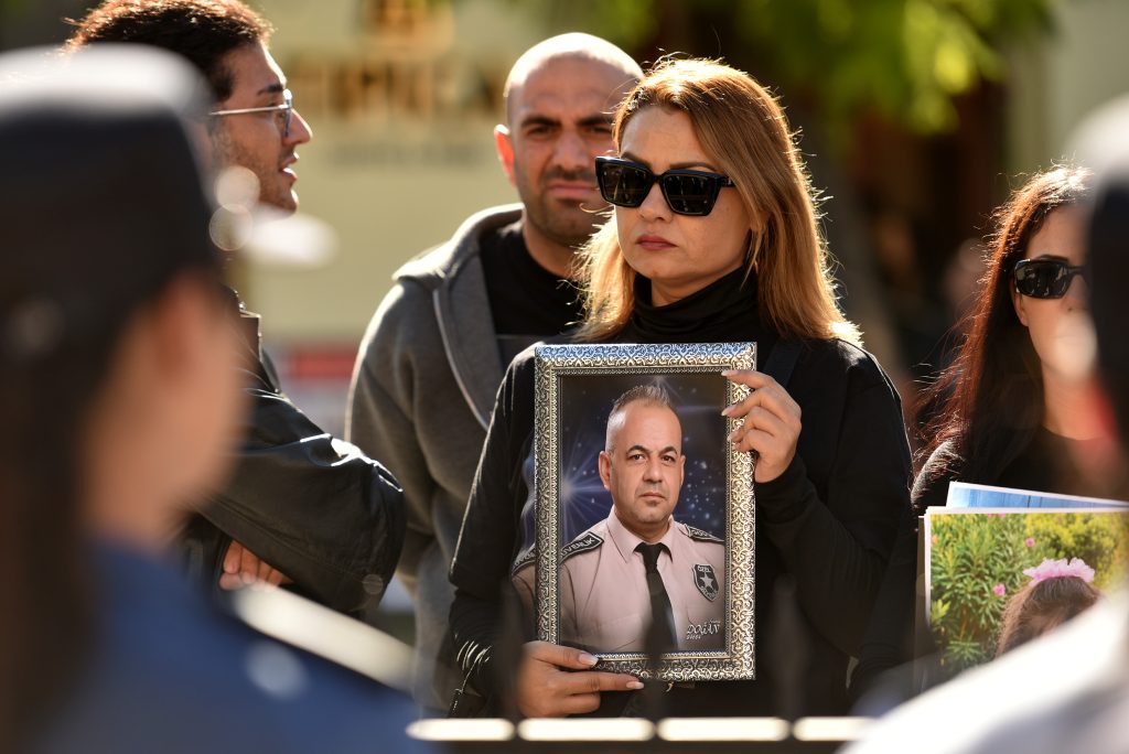 Gemi kazasında yakınlarını kaybeden aileler, Girne Mahkemesi önünde adalet çağrısında bulundu