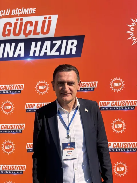 UBP üyeleri birlik ve dayanışma içinde bir arada duruyor