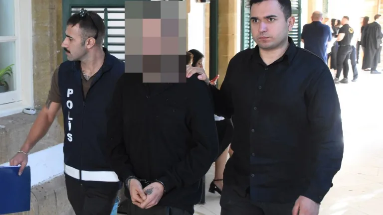 Uyuşturucu ve ilaç davasına ilişkin duruşma salonundan genel görünüm