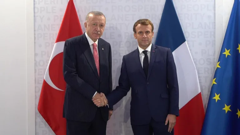 Cumhurbaşkanı Erdoğan ile Fransa Cumhurbaşkanı Macron arasında telefon görüşmesi