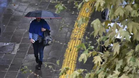 18 il için sarı ve turuncu uyarı renk kodlarını gösteren hava durumu uyarı grafiği