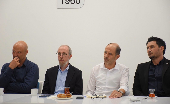 Seçim yapılacağına dair kısa ve genel ifade (ayrıntı yok).
