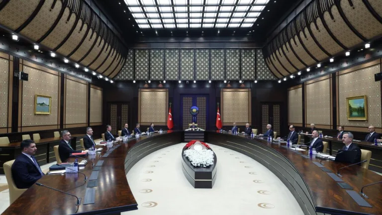 Siber güvenlik, teknolojik bağımsızlık ve dijital egemenlik temalı haber görseli