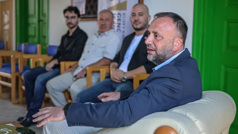 Çeler konuşuyor; kısa açıklama için boş bırakılmış resim altı metni.